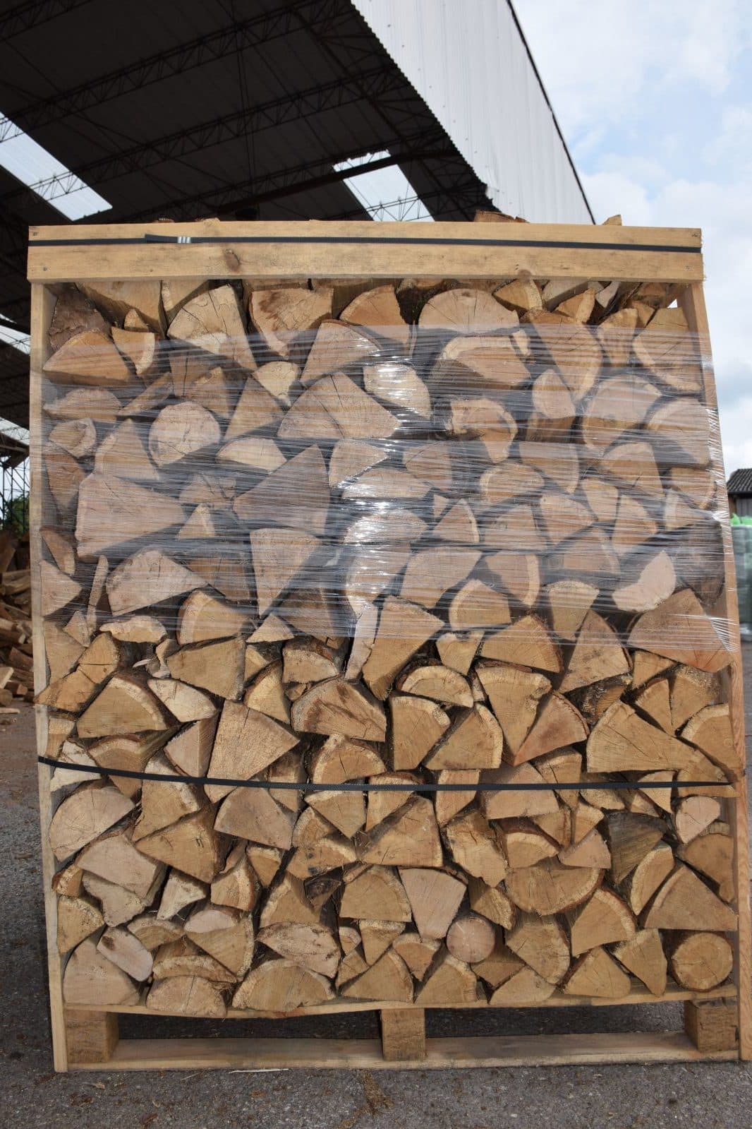 Bois de chauffage sec sur palette – 33 cm